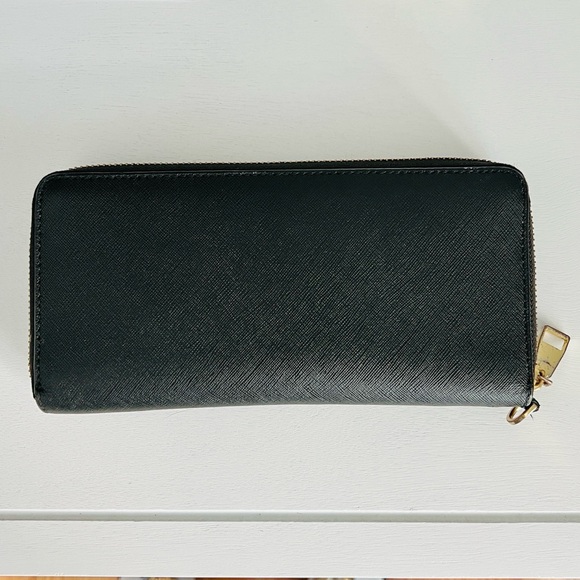 Tory Burch saffiano leather black continental zip around Wallet - Picture 5 of 5